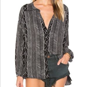 LIKE NEW Black sands Amuse Society top